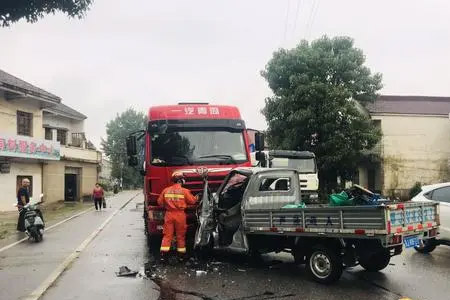 汕昆高速G7824小时道路救援服务|道路救援拖车公司|道路救援车多少钱
